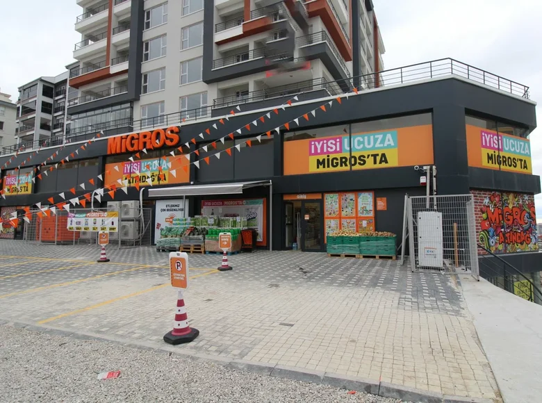 Tienda 500 m² en Altindag, Turquía