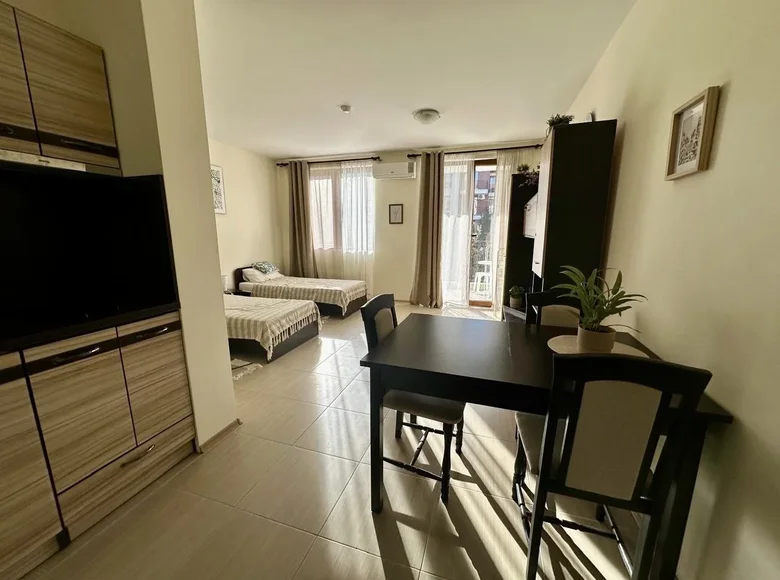 Квартира 1 комната 44 м² Равда, Болгария