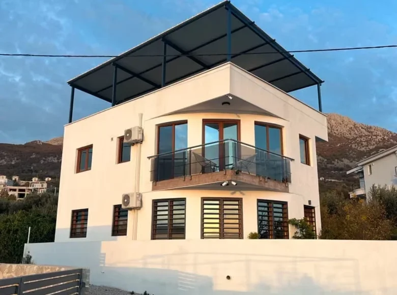 Casa 3 habitaciones 162 m² Dobra Voda, Montenegro
