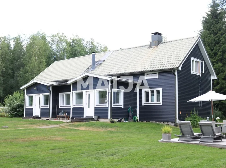 Дом 5 комнат 194 м² Уурайнен, Финляндия