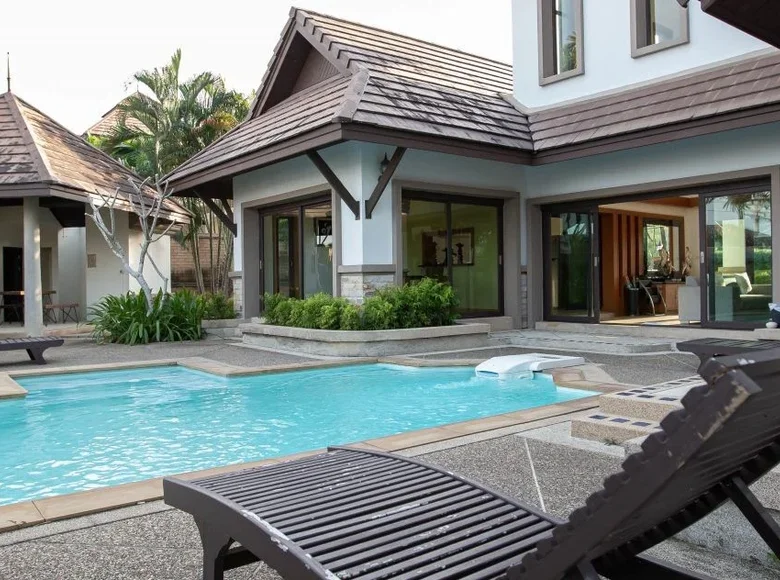 3 bedroom villa 444 m² Phuket, Thailand