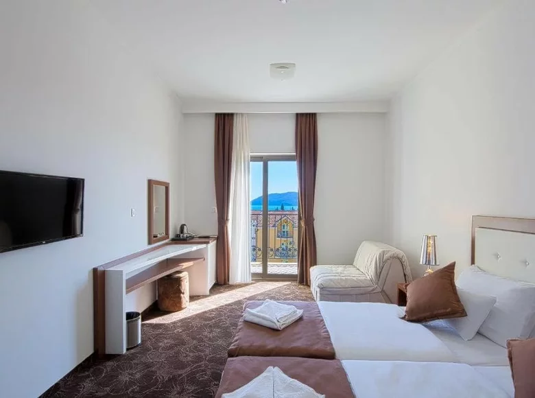 Hotel 1 200 m² en Budva, Montenegro
