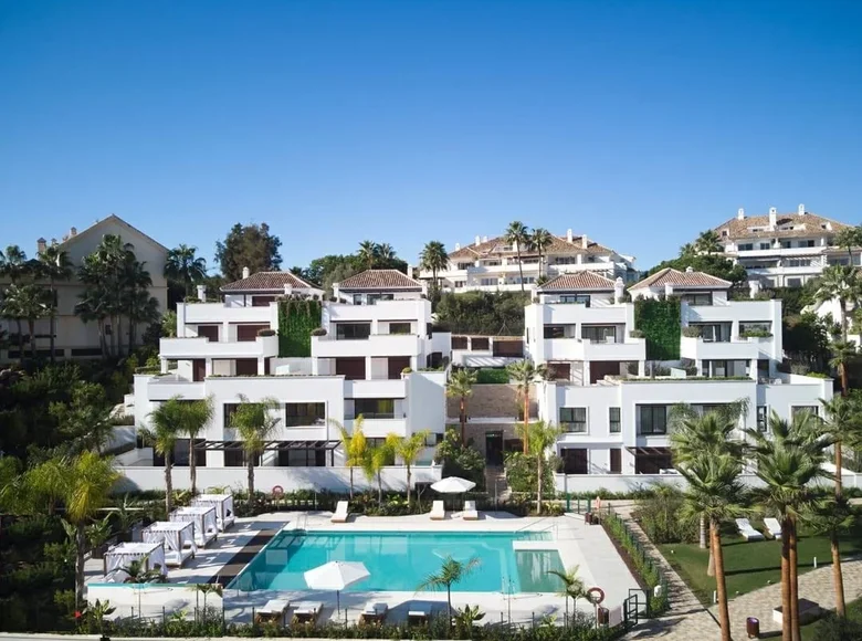 Mieszkanie 4 pokoi 206 m² Marbella, Hiszpania