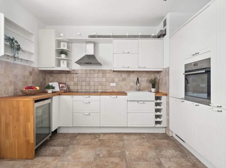 Wohnung 4 zimmer 108 m² Warschau, Polen
