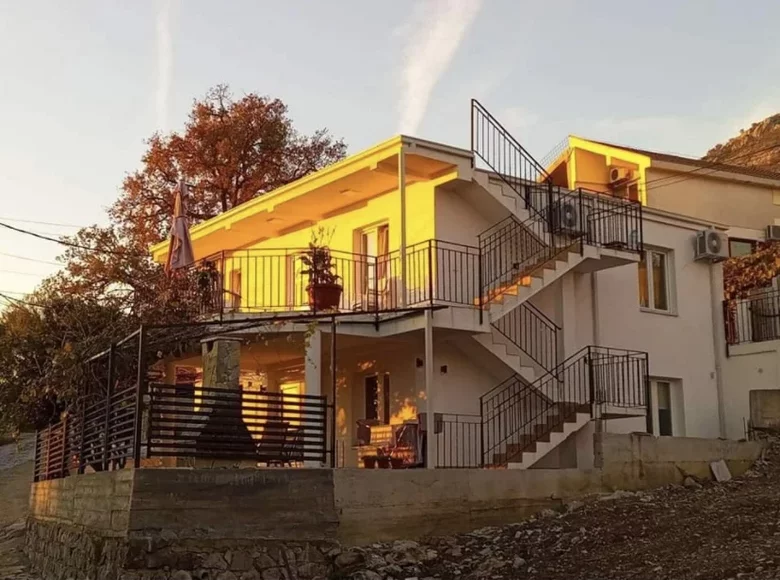 Villa de 4 habitaciones 180 m² Susanj, Montenegro