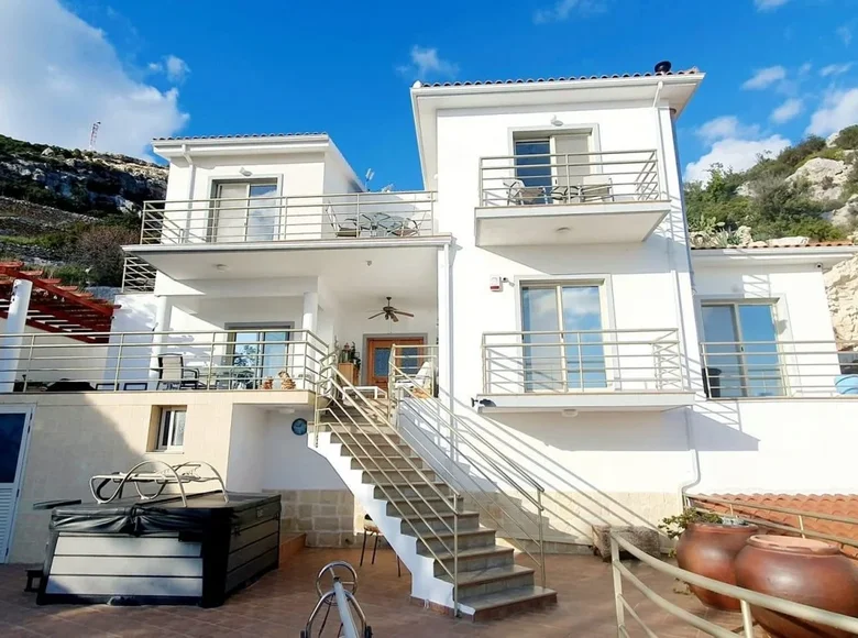 Haus 4 Schlafzimmer 230 m² Peyia, Zypern