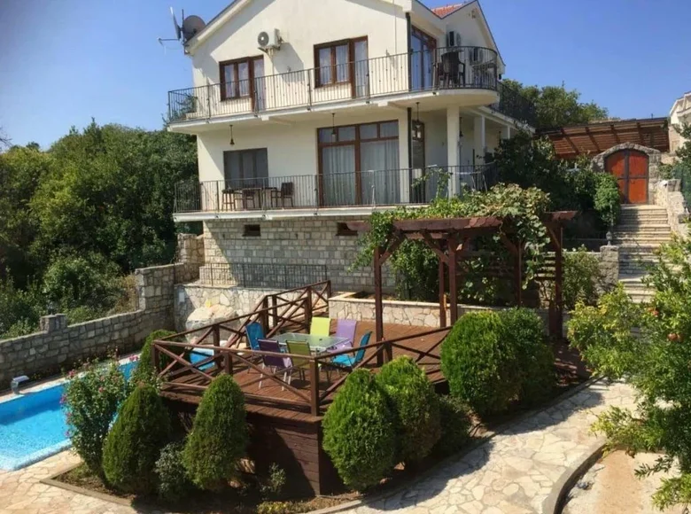 Haus 3 Zimmer 150 m² Pobrde, Montenegro