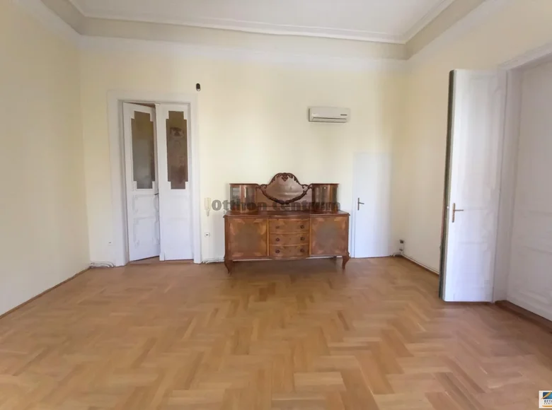 4 room apartment 150 m² Szekesfehervari jaras, Hungary