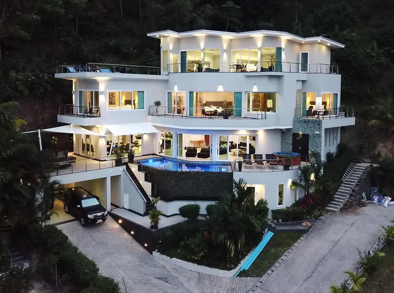 7 bedroom villa 1 200 m² Ban Bang Thao, Thailand