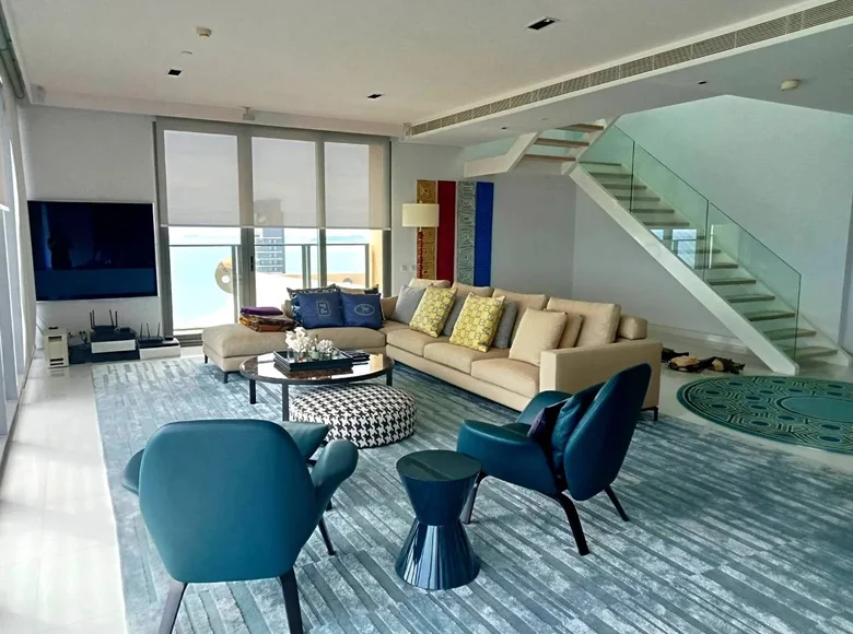 2 bedroom penthouse 390 m² Na Kluea, Thailand