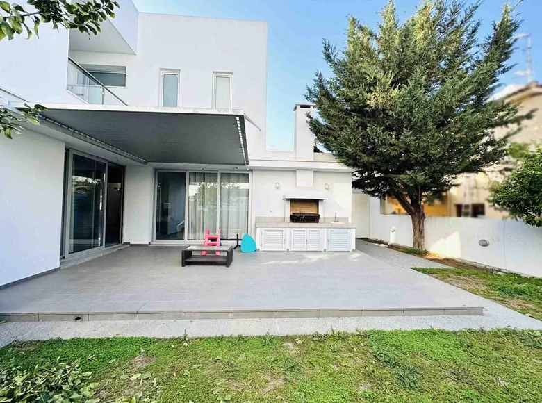 4 bedroom house 350 m² Strovolos, Cyprus