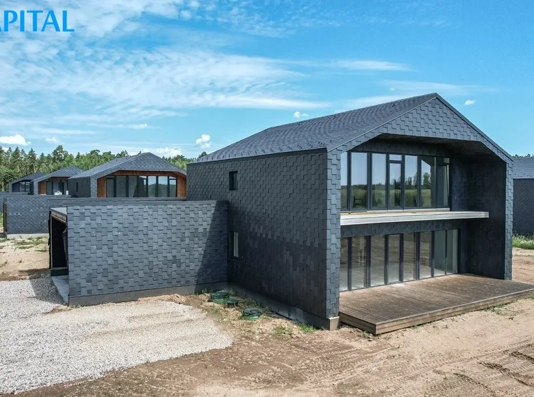 Дом 200 м² Uzubrastis, Литва