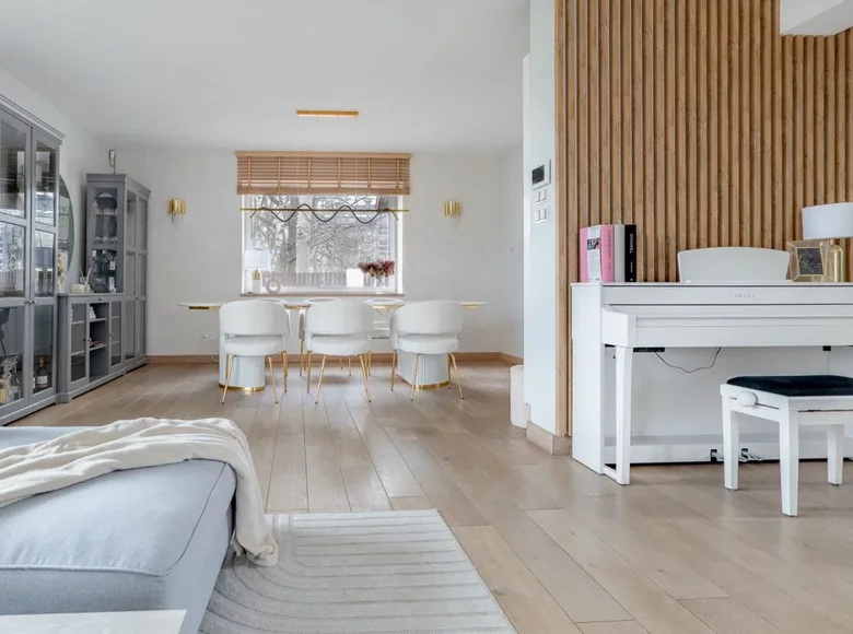 Dom 6 pokojów 385 m² Warszawa, Polska