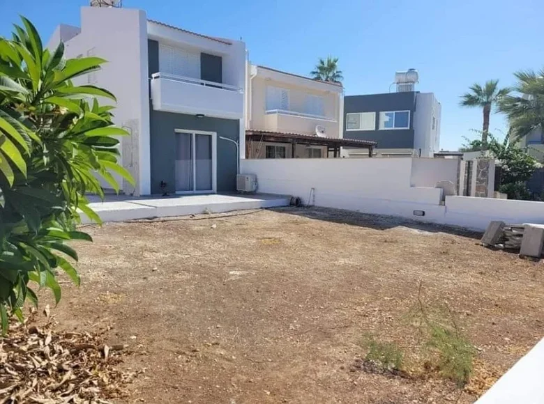 2 bedroom house 110 m² Chloraka, Cyprus