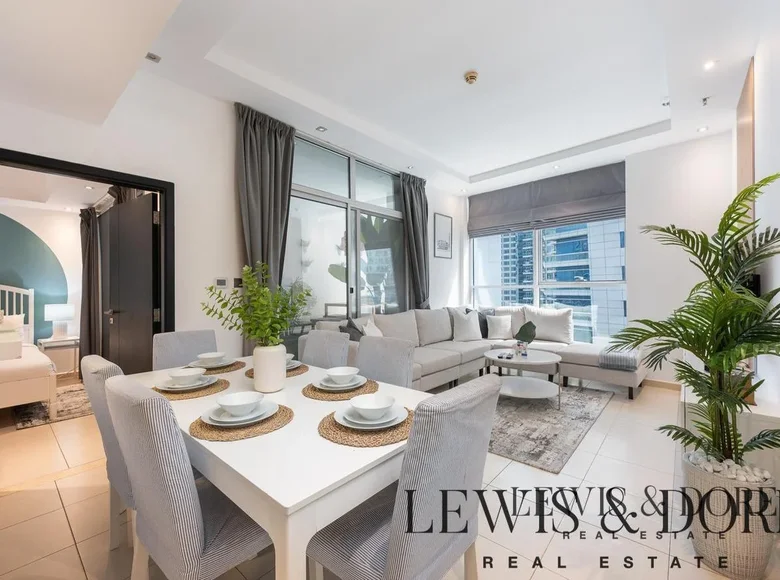 Квартира 3 комнаты 1 596 м² Дубай, ОАЭ