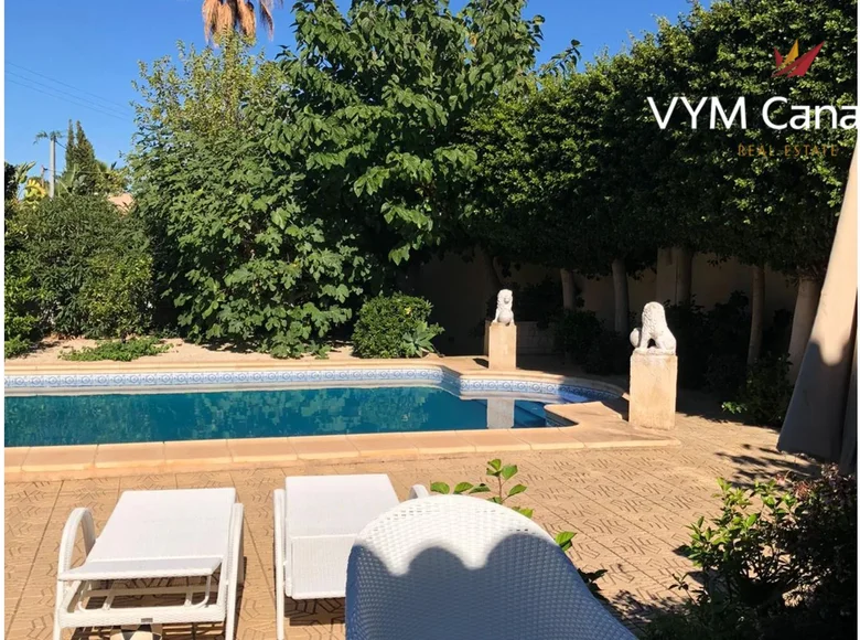 3 bedroom villa  lAlfas del Pi, Spain