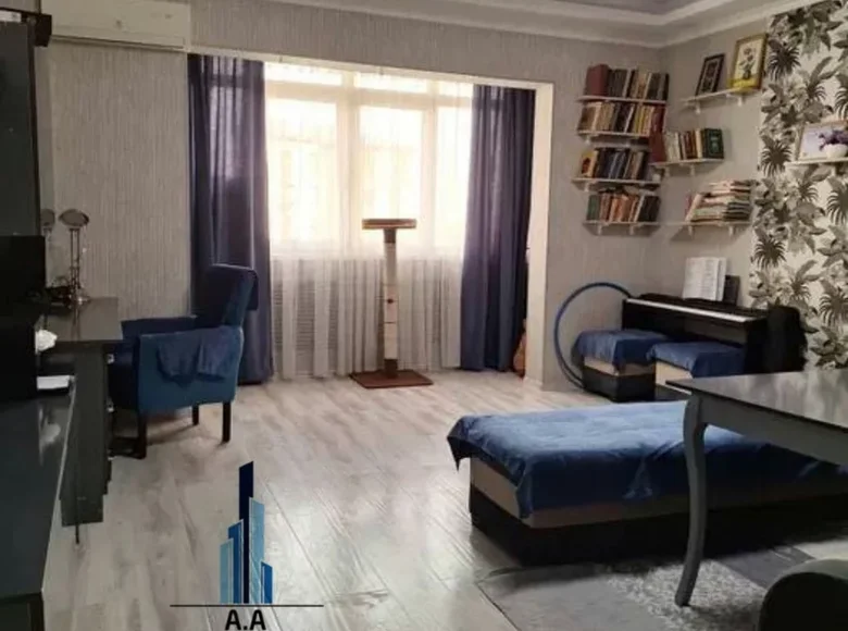 Kvartira 3 xonalar 75 m² in Shaykhontohur Tumani