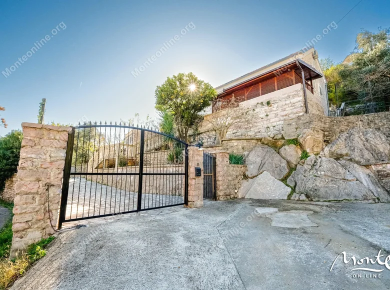 Вилла 5 спален 250 м² Херцег-Нови, Черногория