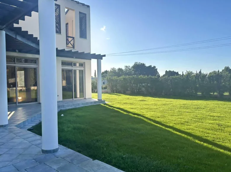 Дом 4 спальни 194 м² Yeri, Кипр