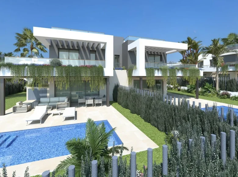 Villa de tres dormitorios 261 m² Torrevieja, España