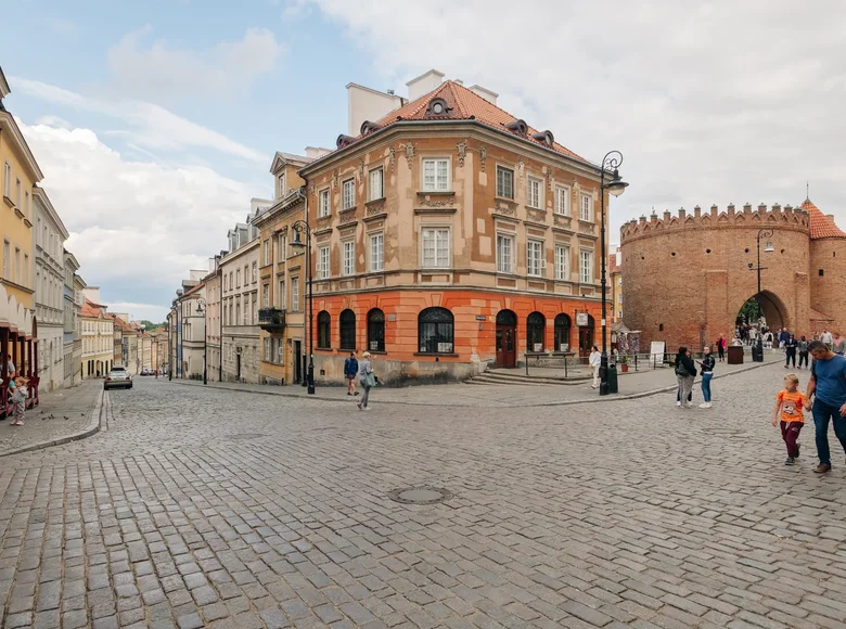 Attractive retail and service premises in the heart of the Old Town - Podwale Street, Warsaw