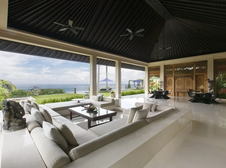 villa de 5 dormitorios 750 m² Ungasan, Indonesia