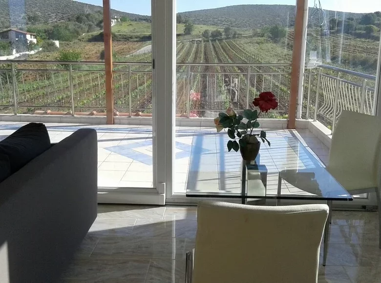 Villa de 9 habitaciones 375 m² Limenas Markopoulou, Grecia