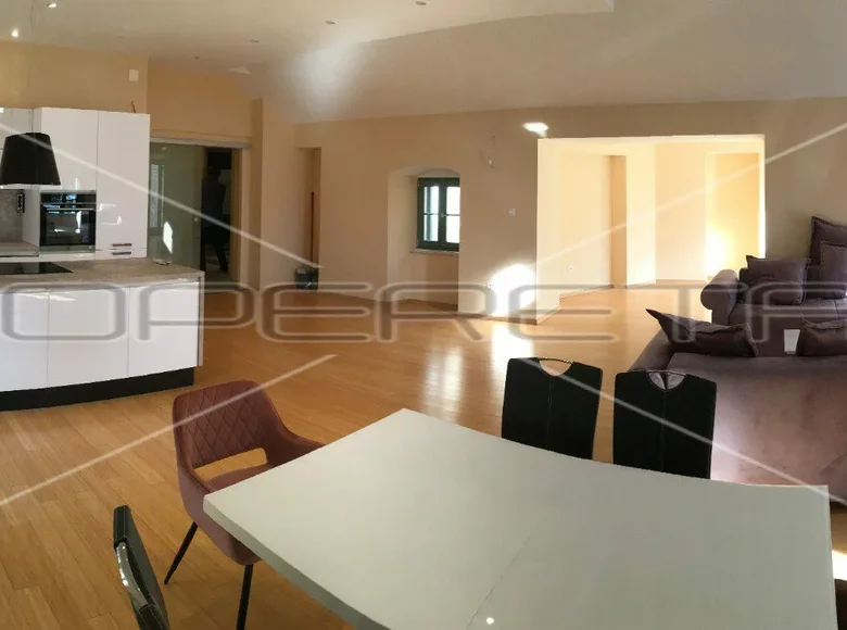 5 room apartment 180 m² Pobri, Croatia