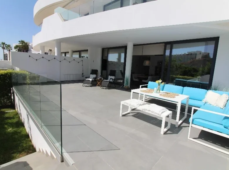 Mieszkanie 2 pokoi 146 m² Fuengirola, Hiszpania