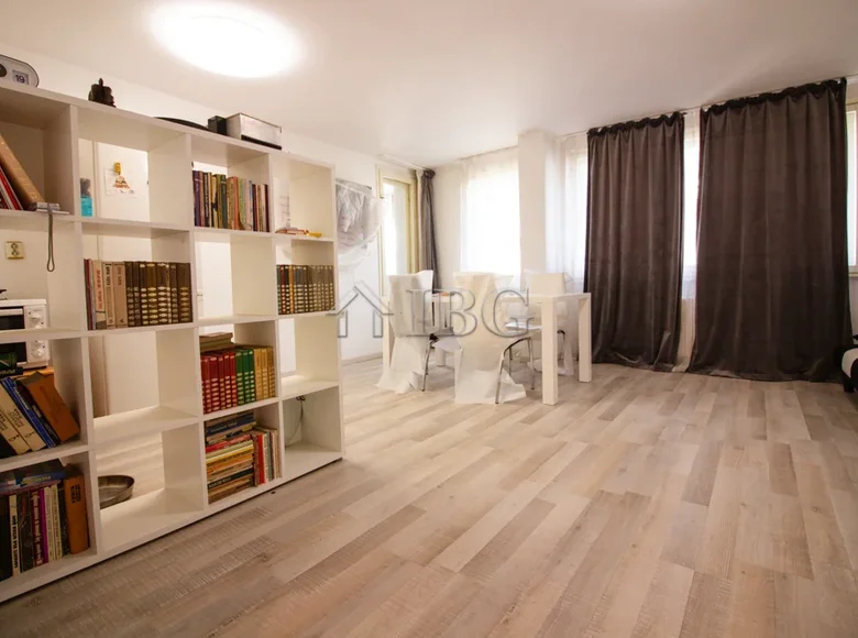 Квартира 3 комнаты 90 м² Basarbovo, Болгария