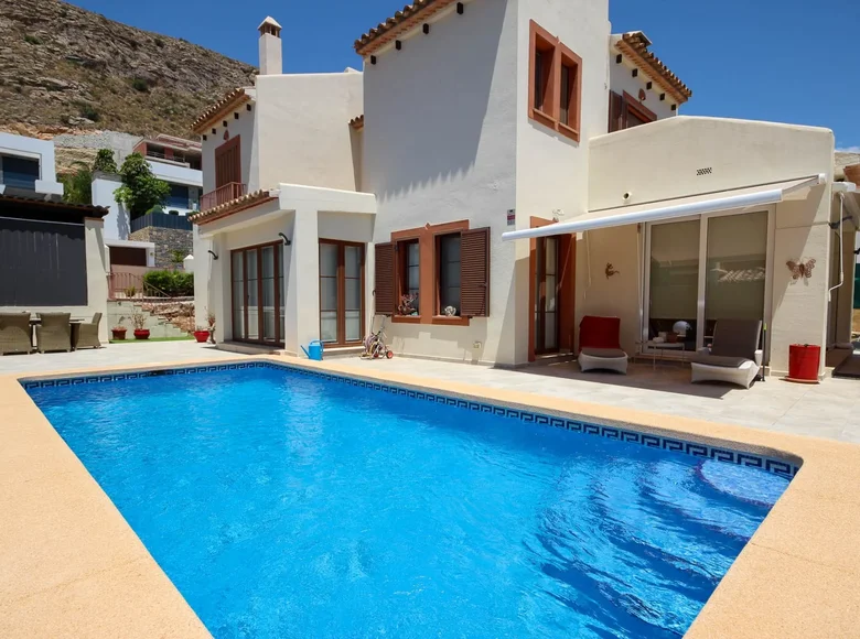4 bedroom Villa 133 m² Finestrat, Spain