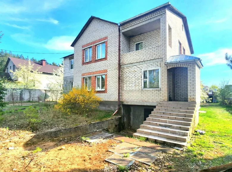 Casa 200 m² Kalodishchy, Bielorrusia