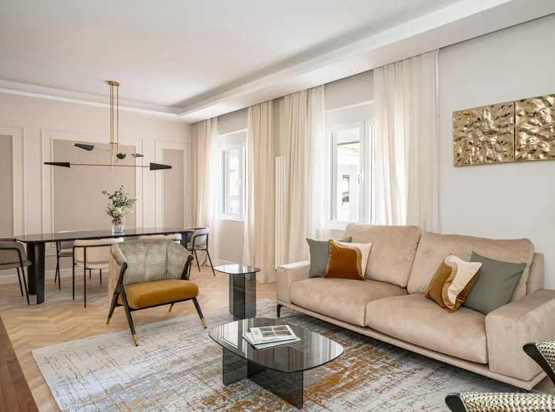 Apartamento 4 habitaciones  Área metropolitana de Madrid y Corredor del Henares, España