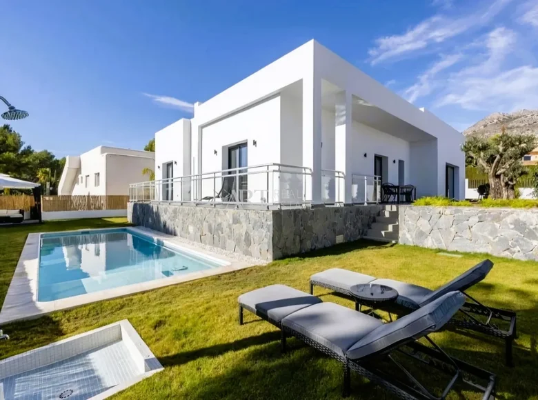 4 bedroom Villa 226 m² Altea, Spain