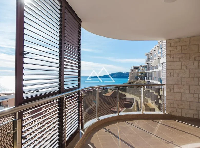 2 bedroom apartment 95 m² Boreti, Montenegro