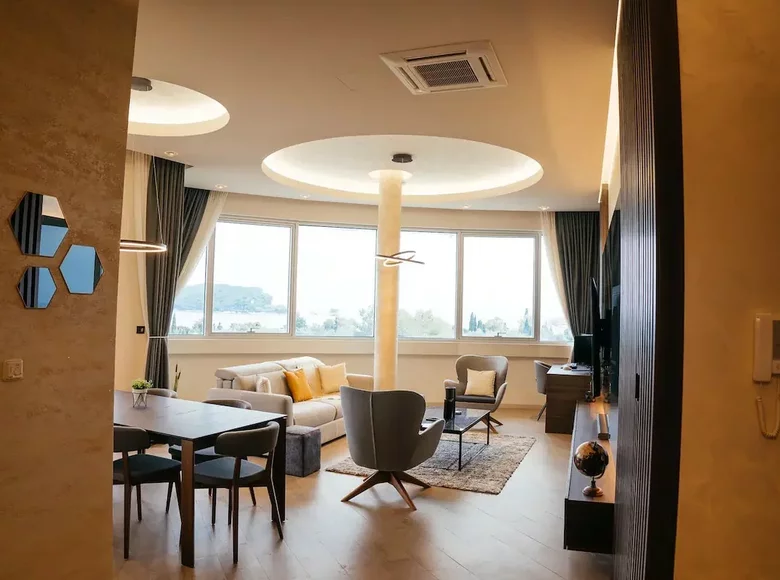 Wohnung 2 Schlafzimmer 111 m² in Budva, Montenegro
