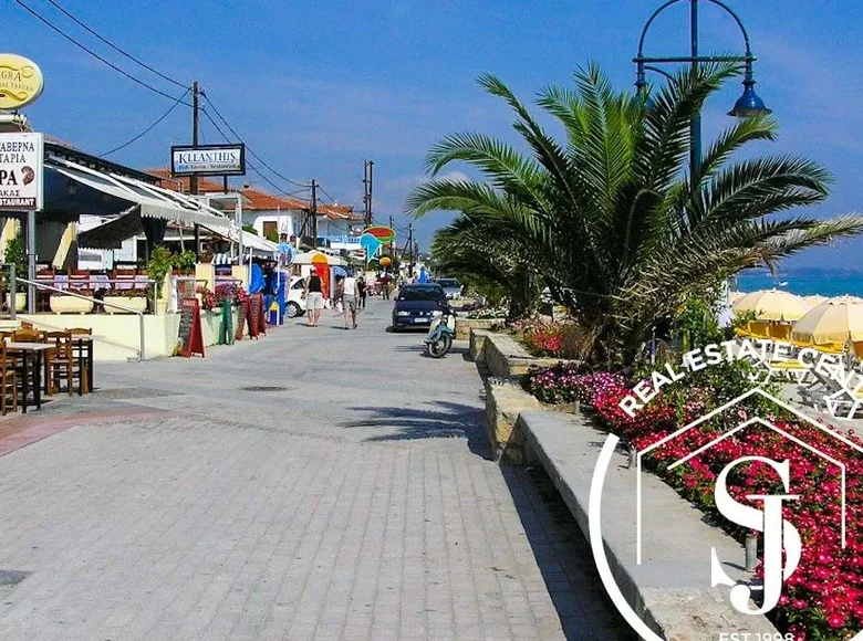 Tienda  en Polychrono, Grecia