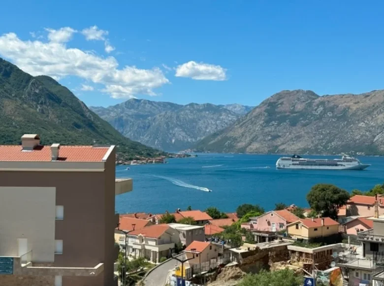 Wohnung 1 Schlafzimmer 52 m² Dobrota, Montenegro