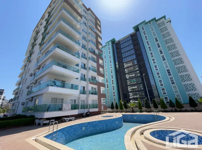 Квартира 2 комнаты 68 м² Махмутлар центр, Турция