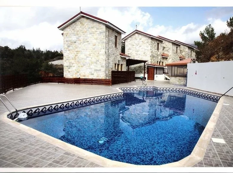 Nieruchomości inwestycyjne 627 m² Kato Platres, Cyprus