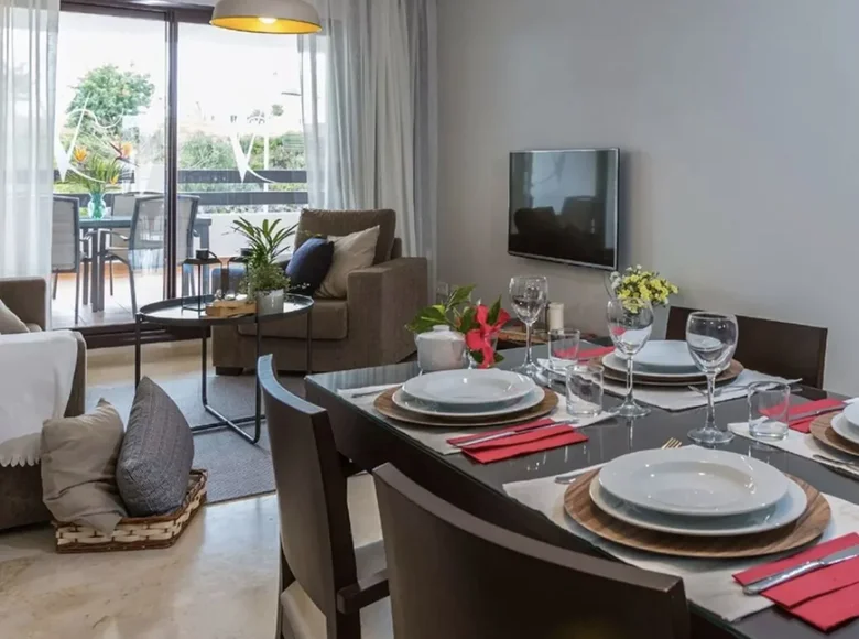 2 bedroom apartment 117 m² Estepona, Spain