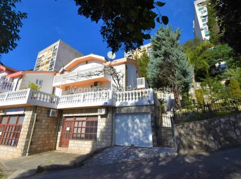 Apartment 127 m² Igalo, Montenegro