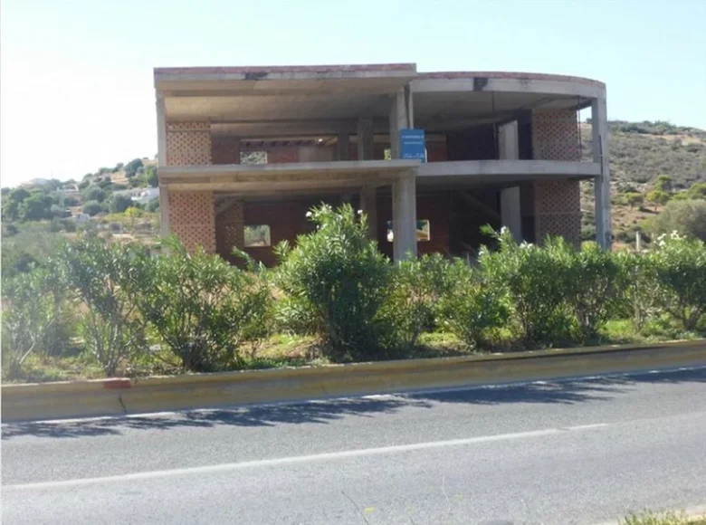 Propiedad comercial 1 350 m² en Attica, Grecia