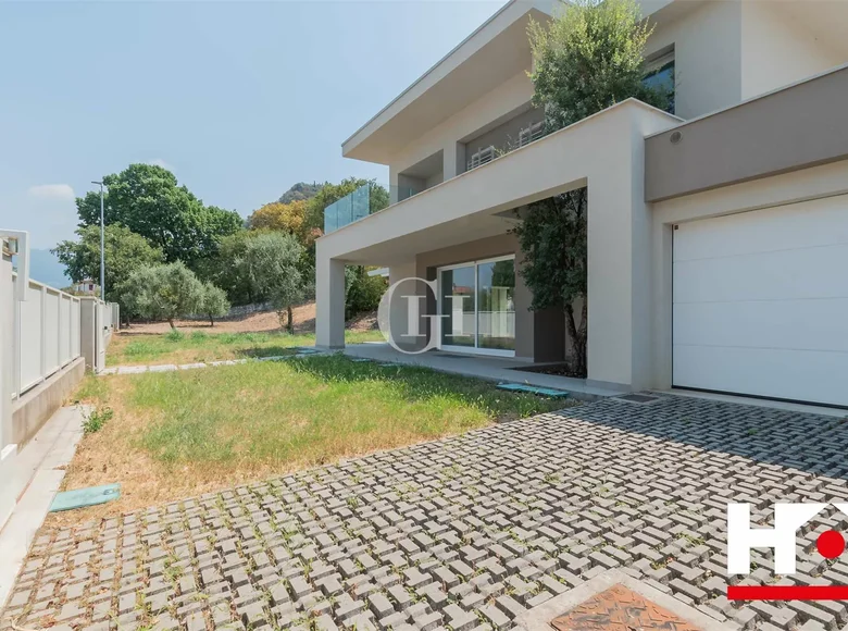 3 bedroom villa 282 m² Iseo, Italy