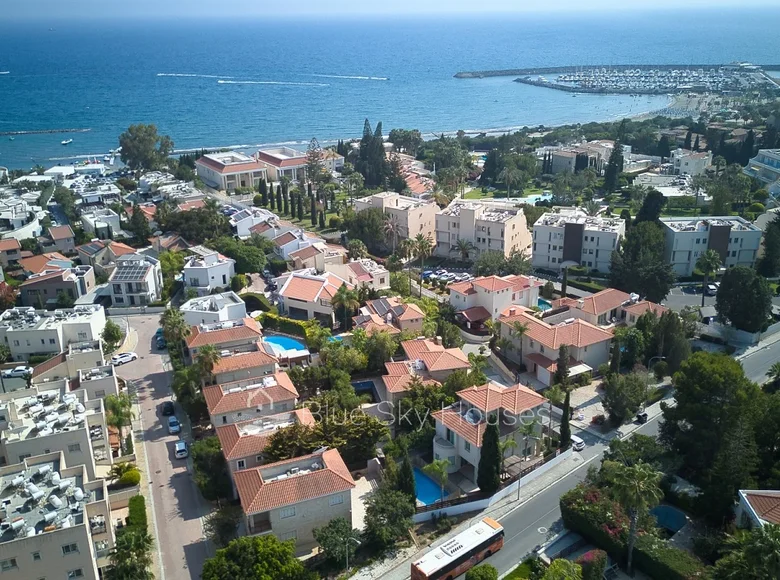 Casa 5 habitaciones 214 m² Koinoteta Pyrgou Lemesou, Chipre