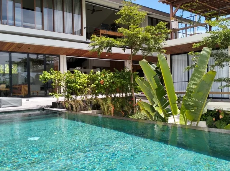 Willa 4 pokoi 377 m² Tumbak Bayuh, Indonezja