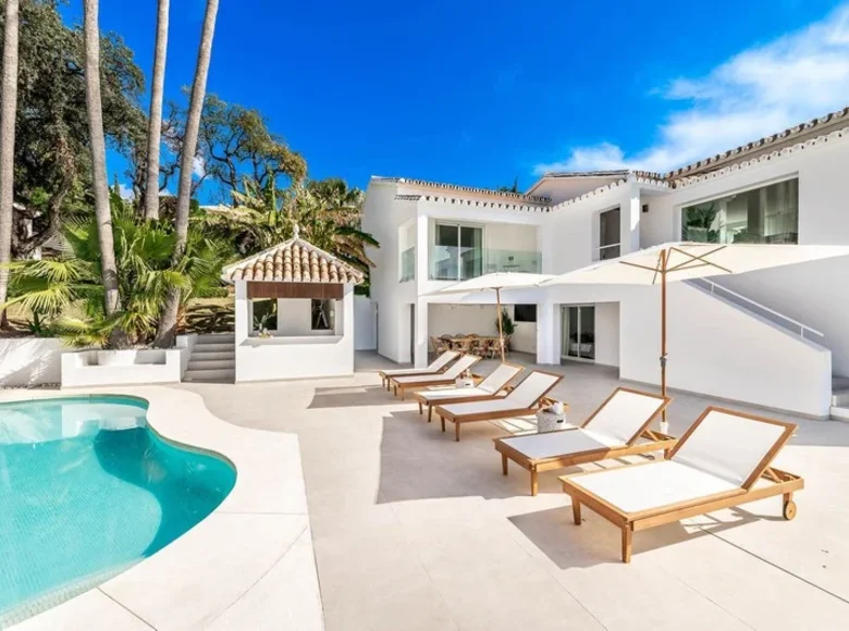 5 bedroom house  Marbella, Spain