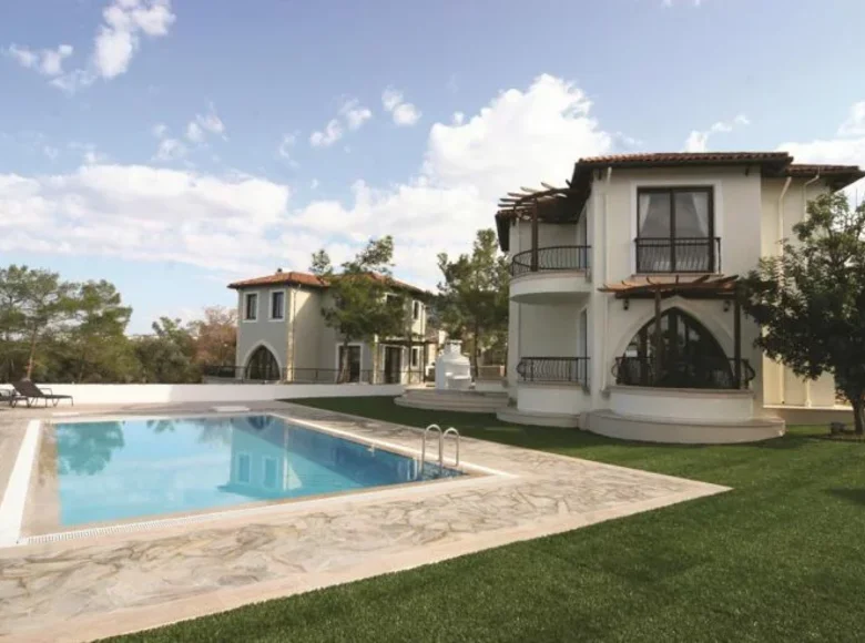 villa de 3 chambres 220 m² Agios Amvrosios, Chypre du Nord