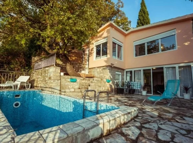 Casa 3 habitaciones 140 m² Katun-Rezevici, Montenegro