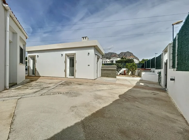 Casa 5 habitaciones 200 m² Alfaz del Pi, España